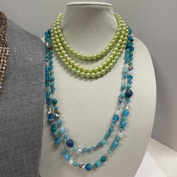 6 Multi Strand Vintage to Modern Chokers and Necklaces - Picture 4 of 10